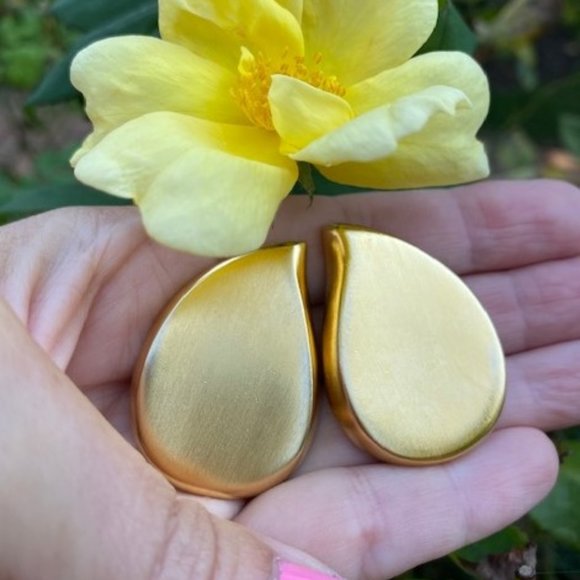 VTG Clara Studio Gold Teardrop Couture EARRING - Picture 6 of 9